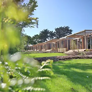 camping-maeva-respire-le-village-perrosien.inbrittany.com/
